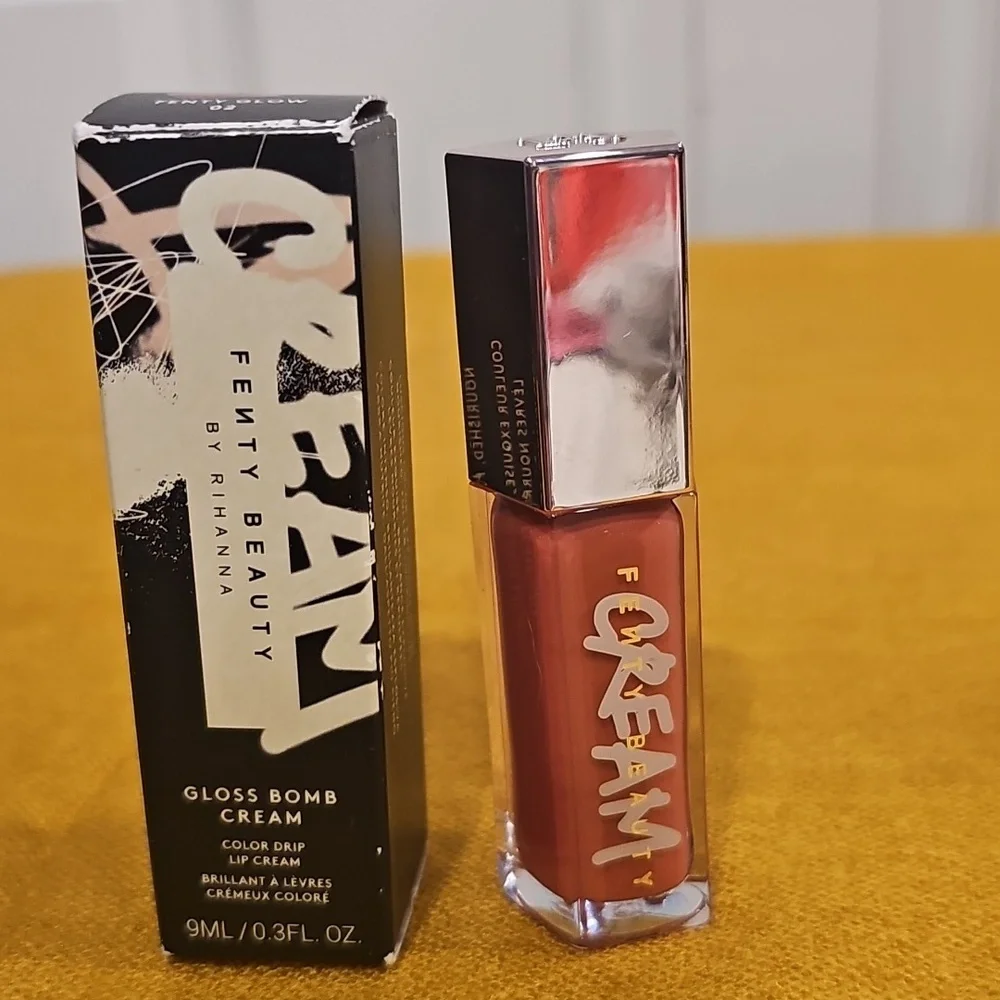 Fenty Beauty Gloss Bomb Cream - Fenty Glow NIB